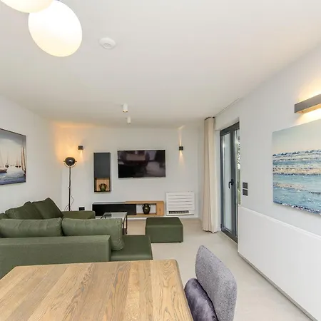 Azure Heaven W Heated Pool Apartment
