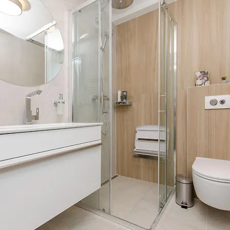 Azure Heaven W Heated Pool Apartman *