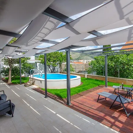Azure Heaven W Heated Pool Apartment *